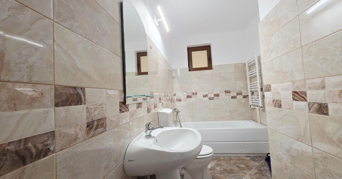 Apartament decomandat cu 2 camere în zona Micro 20, Galați
