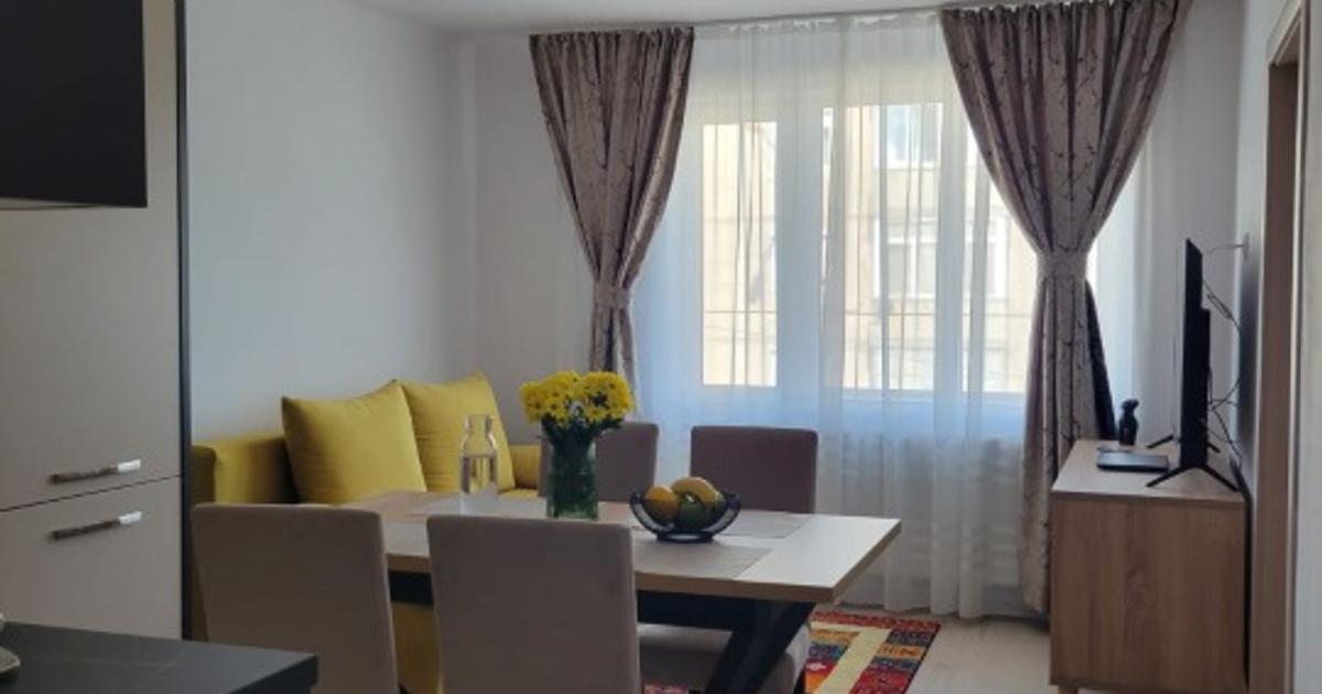 Apartament decomandat cu 3 camere în zona Decebal, Oradea