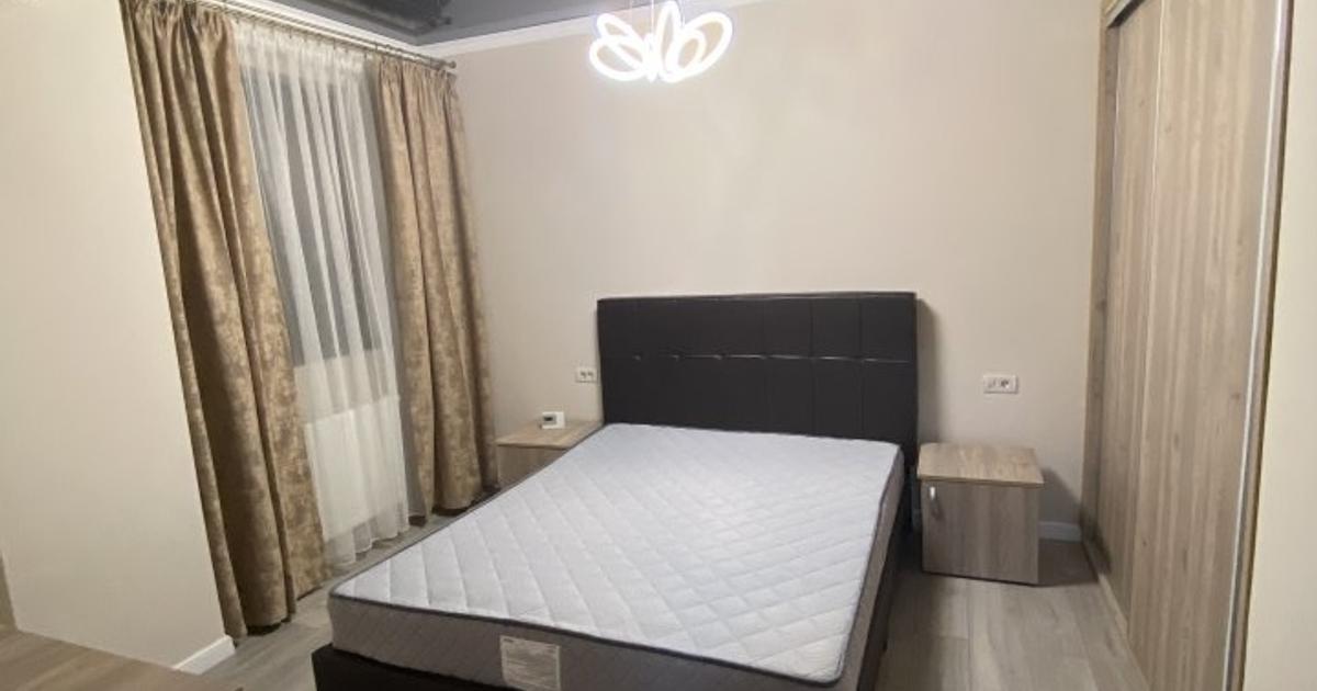 Apartament decomandat cu 2 camere în Palazu Mare