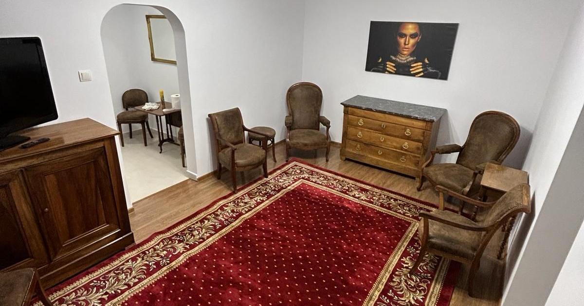 Apartament semidecomandat cu 3 camere în zona Ultracentral, Piatra-Neamț