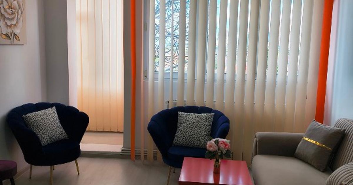 PROPRIETAR,închiriez ap.2 cam.utilat și mobilat modern,cu centrala proprie de ap