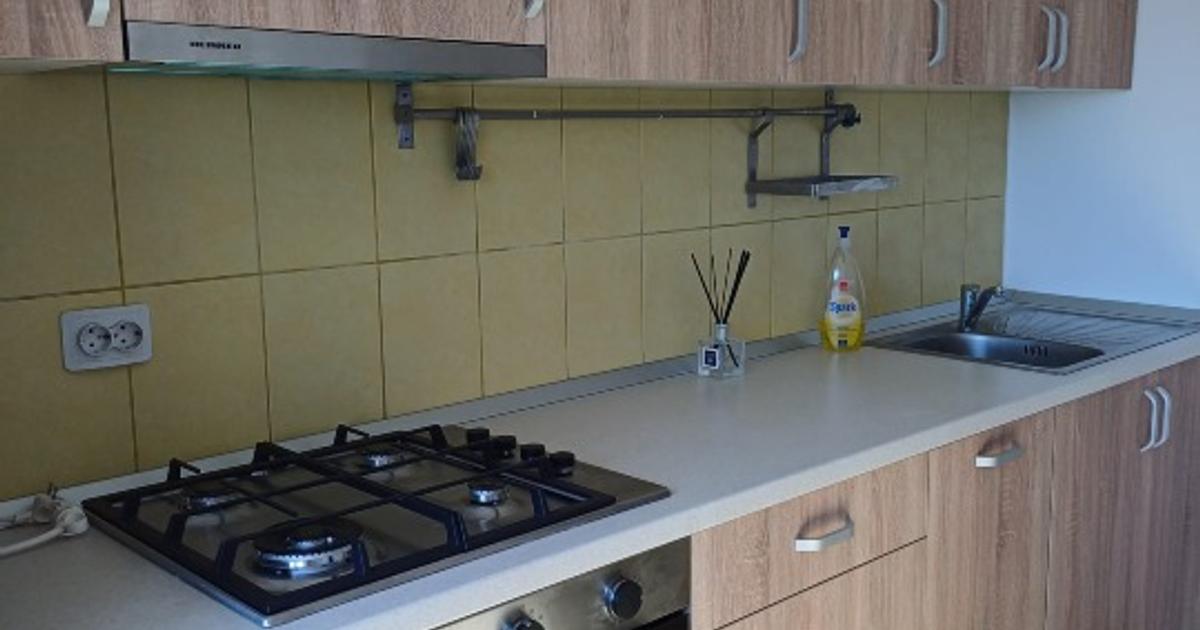 Apartament semidecomandat cu 3 camere în zona Apărătorii Patriei, Sector 4