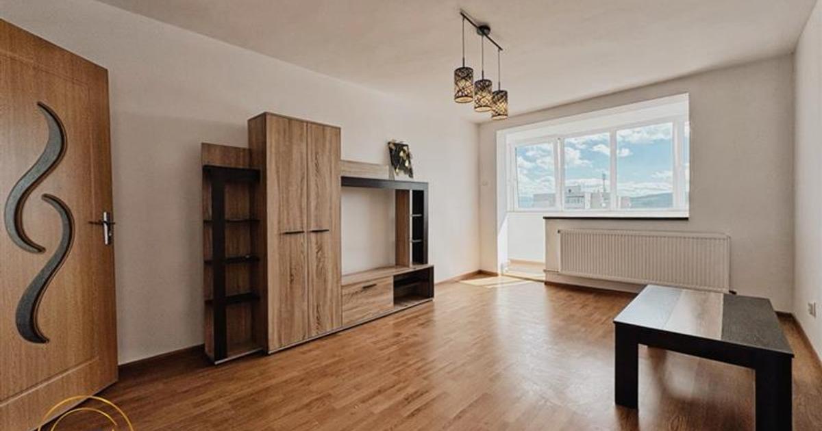 Apartament luminos cu 2 camere si balcon spatios, lift nou, Vasile Goldis, Simer