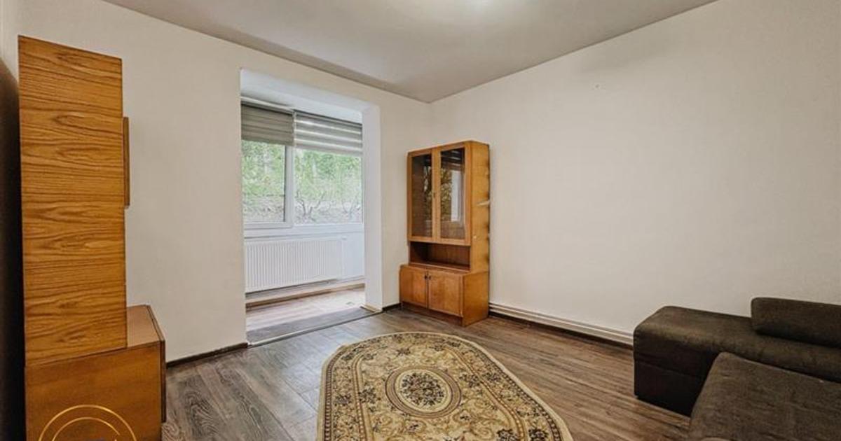 Apartament 3 camere cu doua grupuri sanitare, zona linistita, Simeria