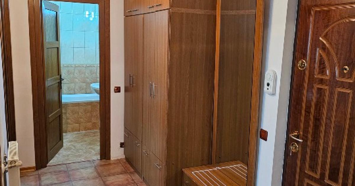 Apartament decomandat cu 3 camere în Tecuci