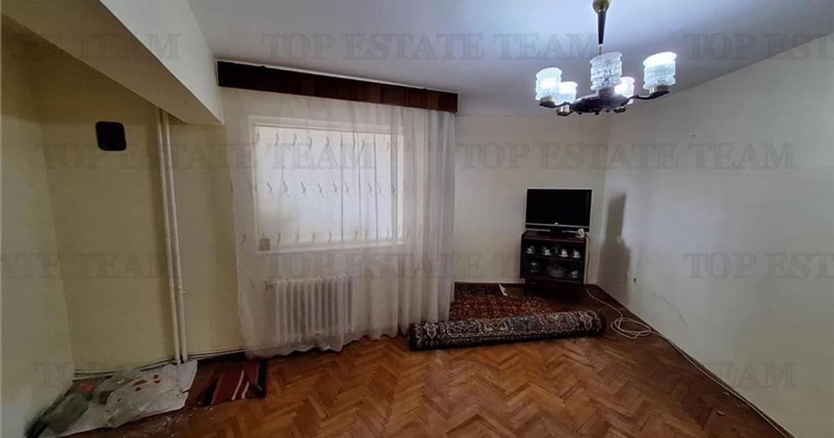 Apartament circular cu 3 camere în zona Ultracentral, Brăila