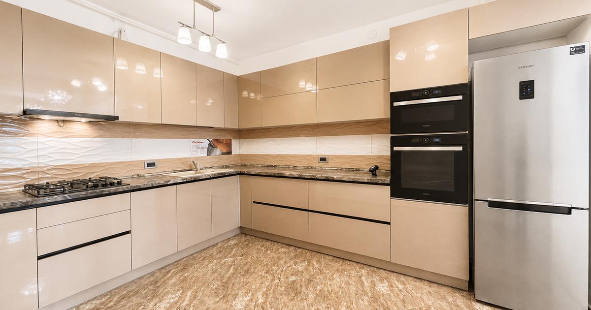 Proprietar 3 camere bucătărie mobilata utilată 82 mp include 1 parcare subterană