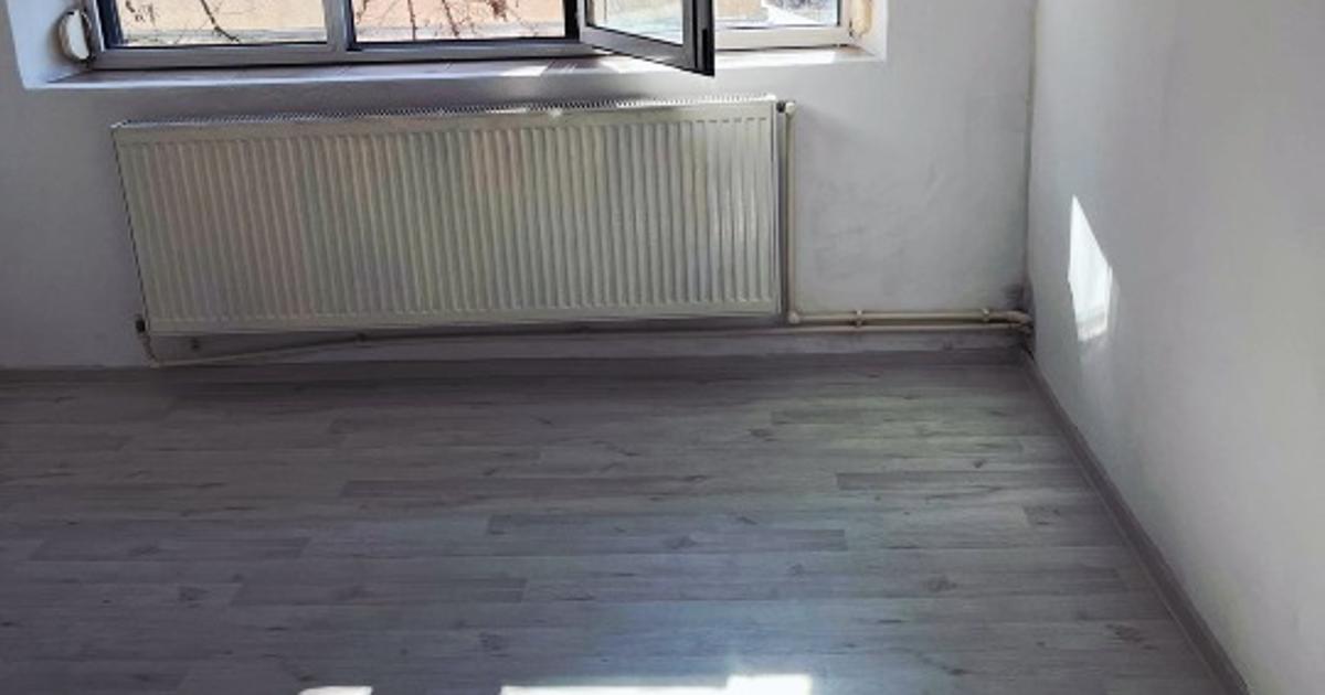 Apartament nedecomandat cu 3 camere în zona Micro 14, Buzău