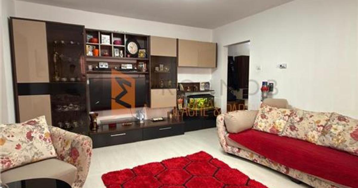Apartament 3 camere cf 1 semidecomandat zona Micro 3