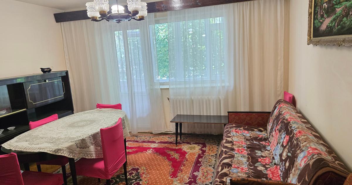 Vand apartament cu 3 camere decomandat in Deva, George Enescu etaj 1, mobilat
