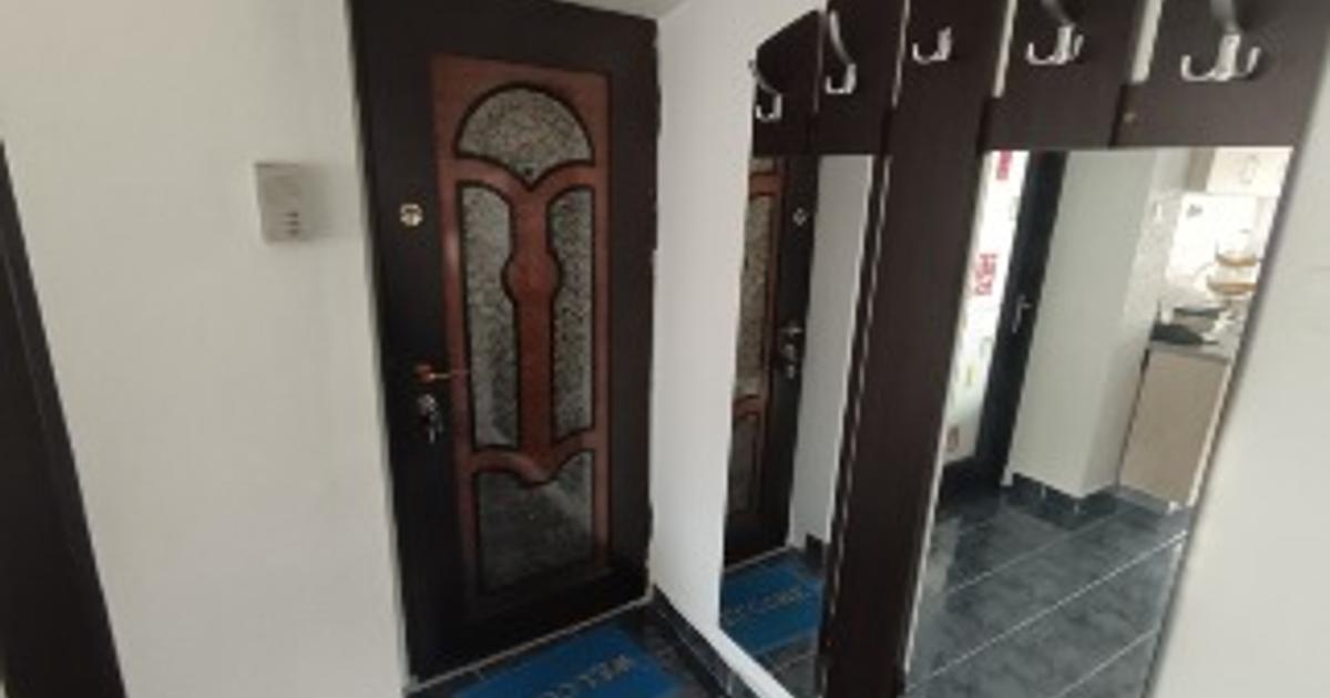 Apartament 2 camere, decomandat,  Deva, bulevardul Decebal (preț negociabil)