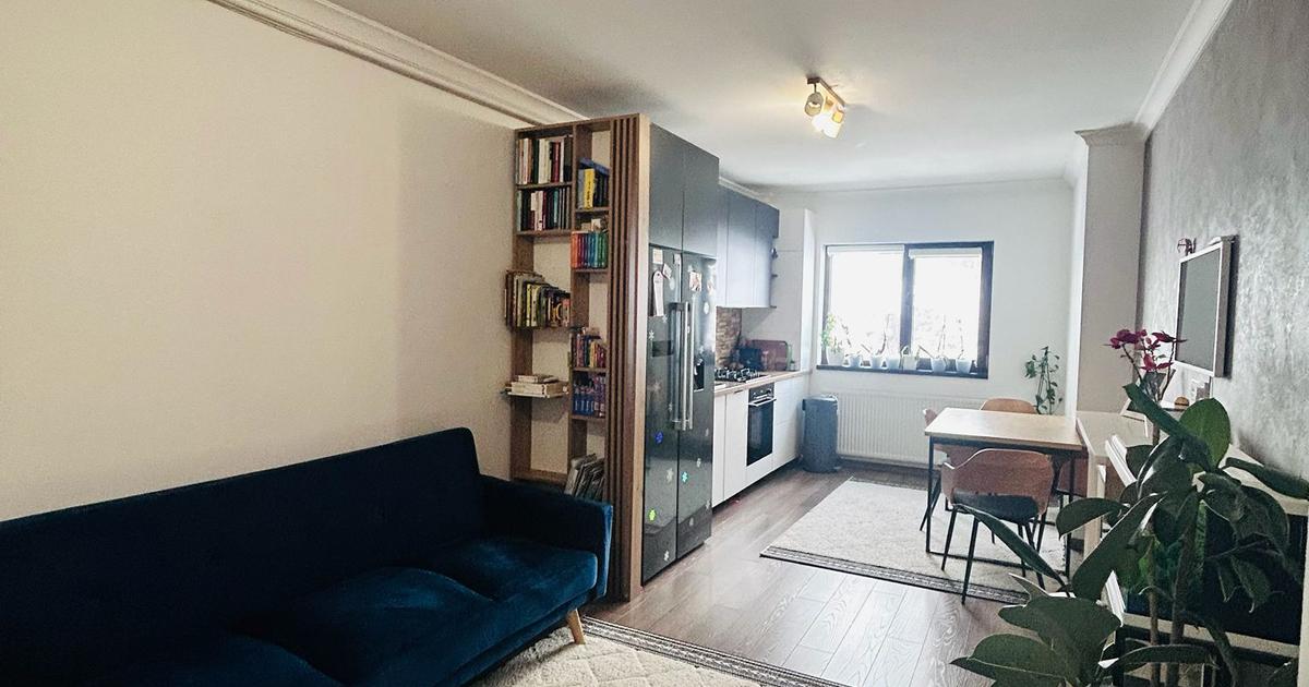 Apartament semidecomandat cu 3 camere în Florești