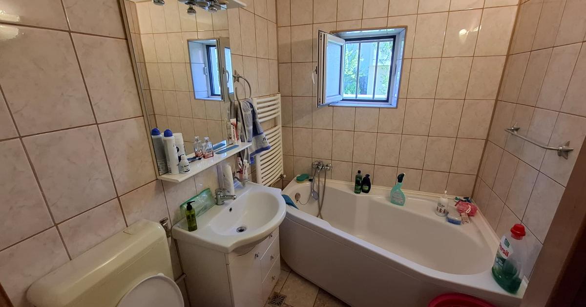 Apartament decomandat cu 3 camere în zona Gară, Focșani