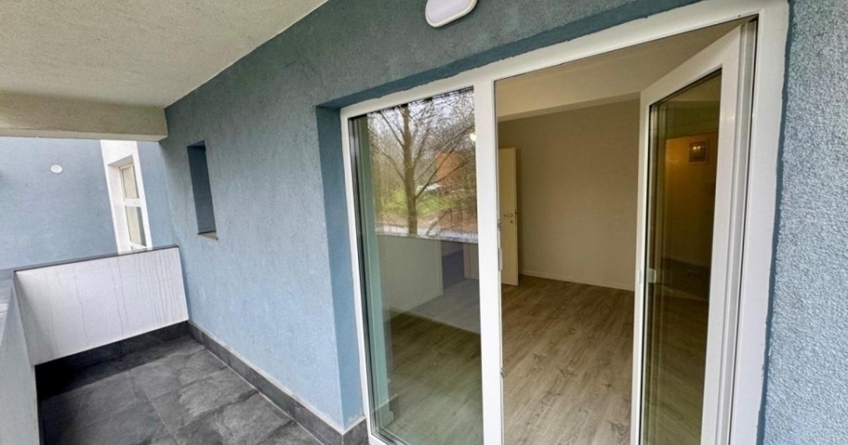 Comision 0,Apartament 2 camere decomandat,geam la baie,intabulat