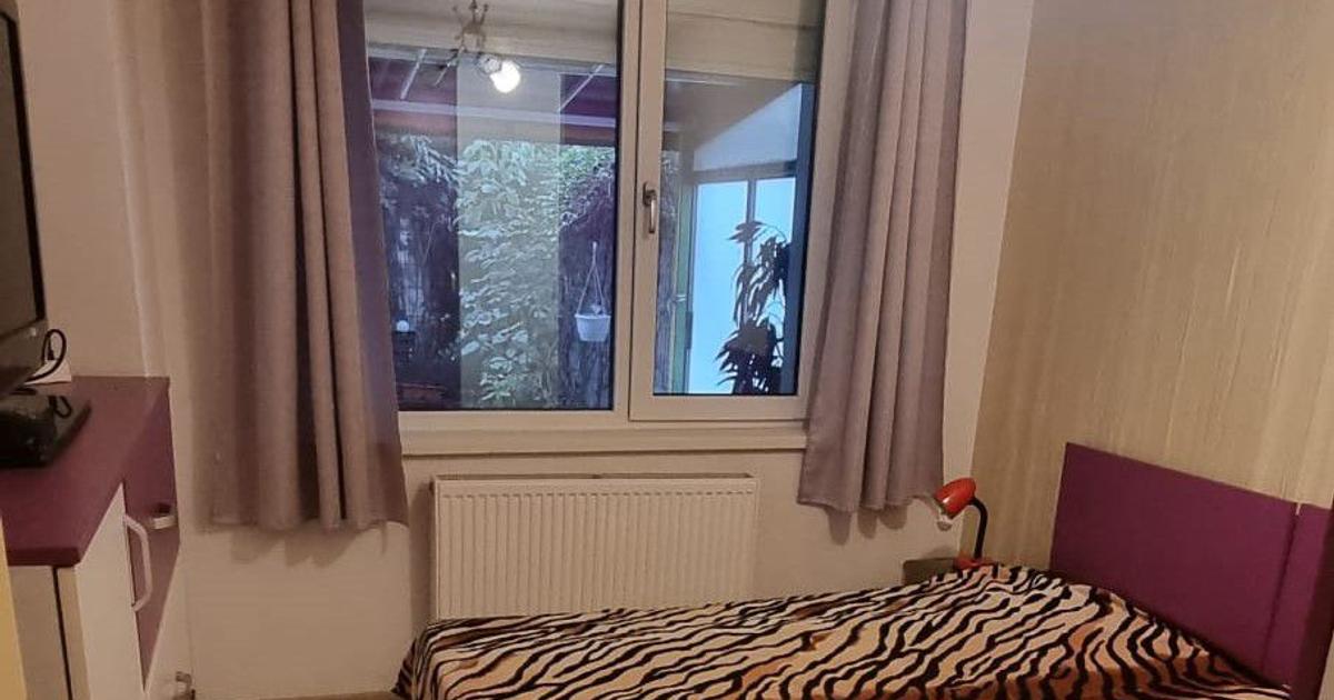 Apartament semidecomandat cu 2 camere în zona Podu Roș, Iași
