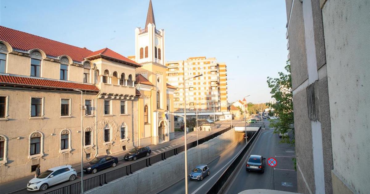 Apartament semidecomandat cu 2 camere în zona Ultracentral, Oradea