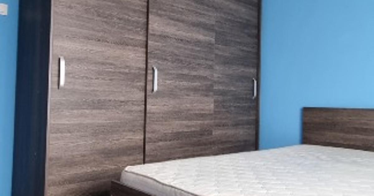 Apartament decomandat cu 3 camere în Petrila