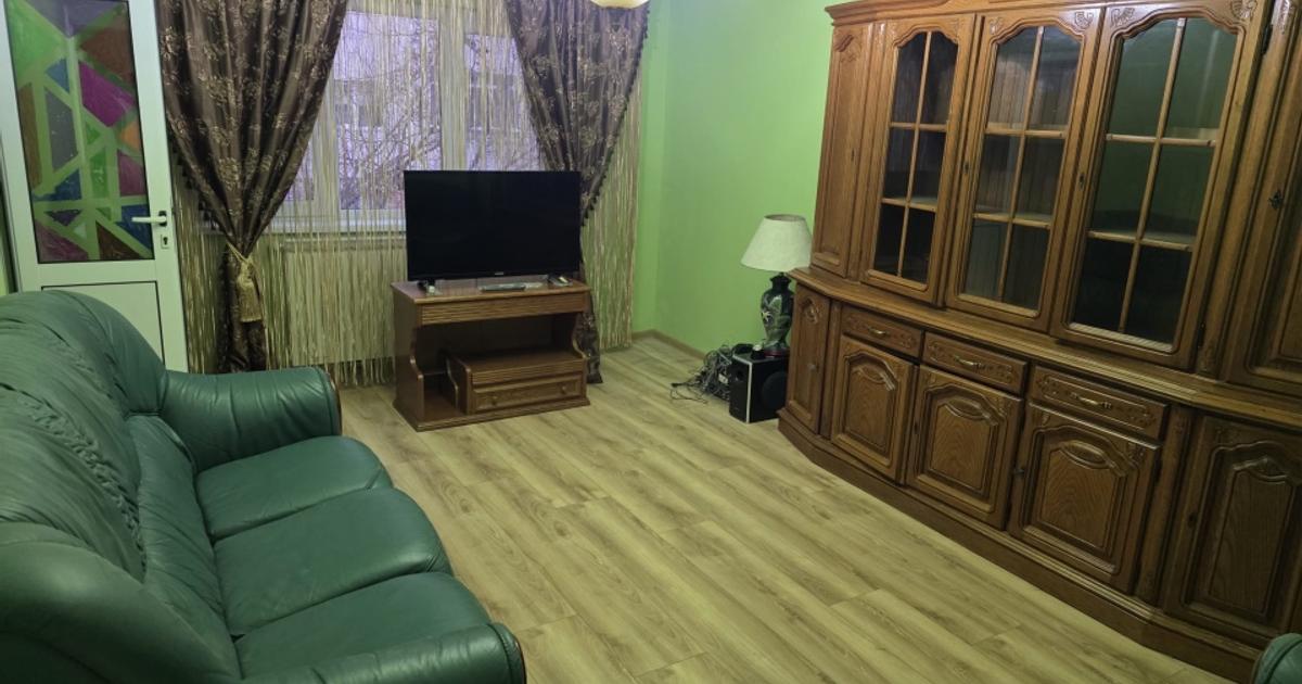 Apartament decomandat cu 3 camere în zona Central, Slobozia