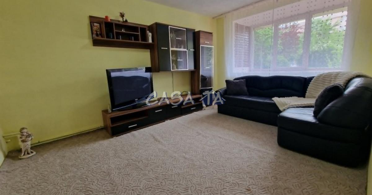 Apartament 3 camere, situat in Targu Jiu, Str. G-Ral Christian Tell