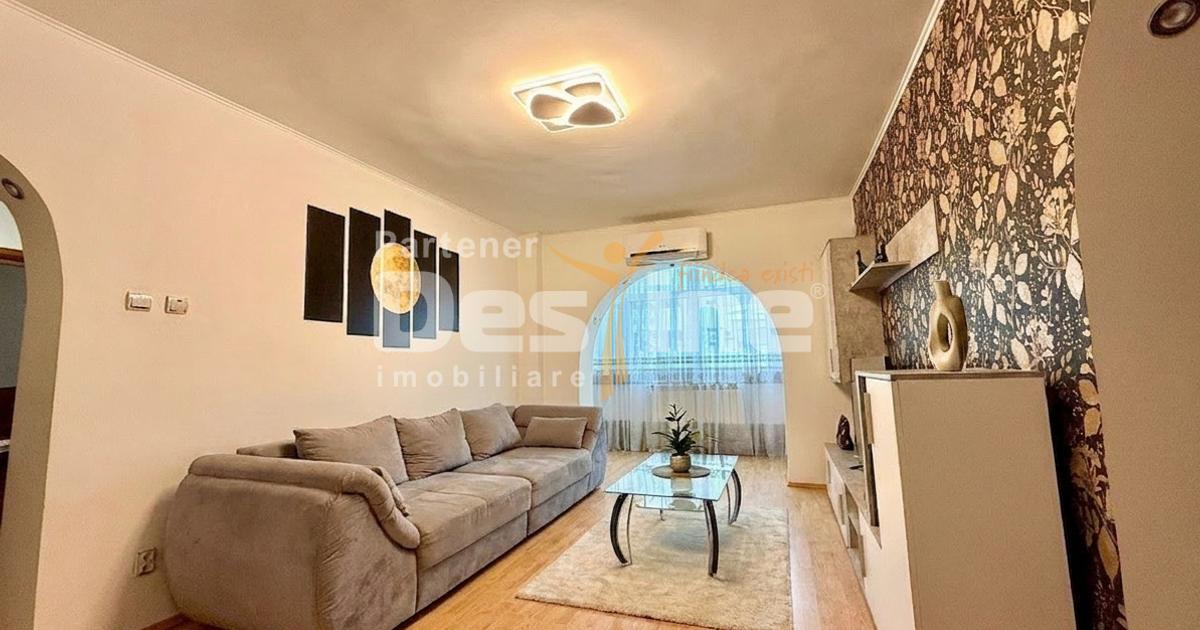 Apartament 3 camere semidecomandat, etaj intermediar
