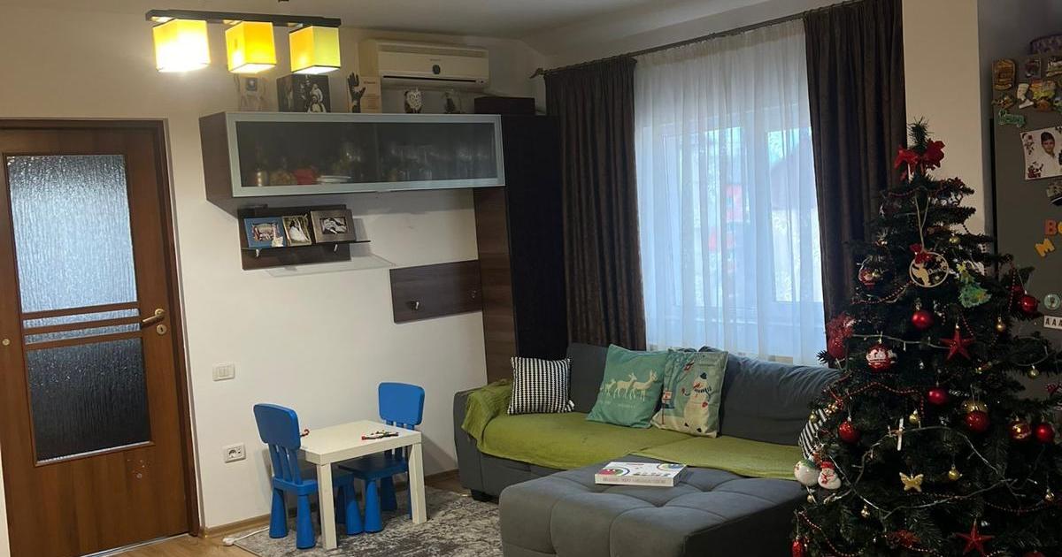 Apartament situat la mansarda Bradet 3 dormitoare Pret 77.000eur neg
