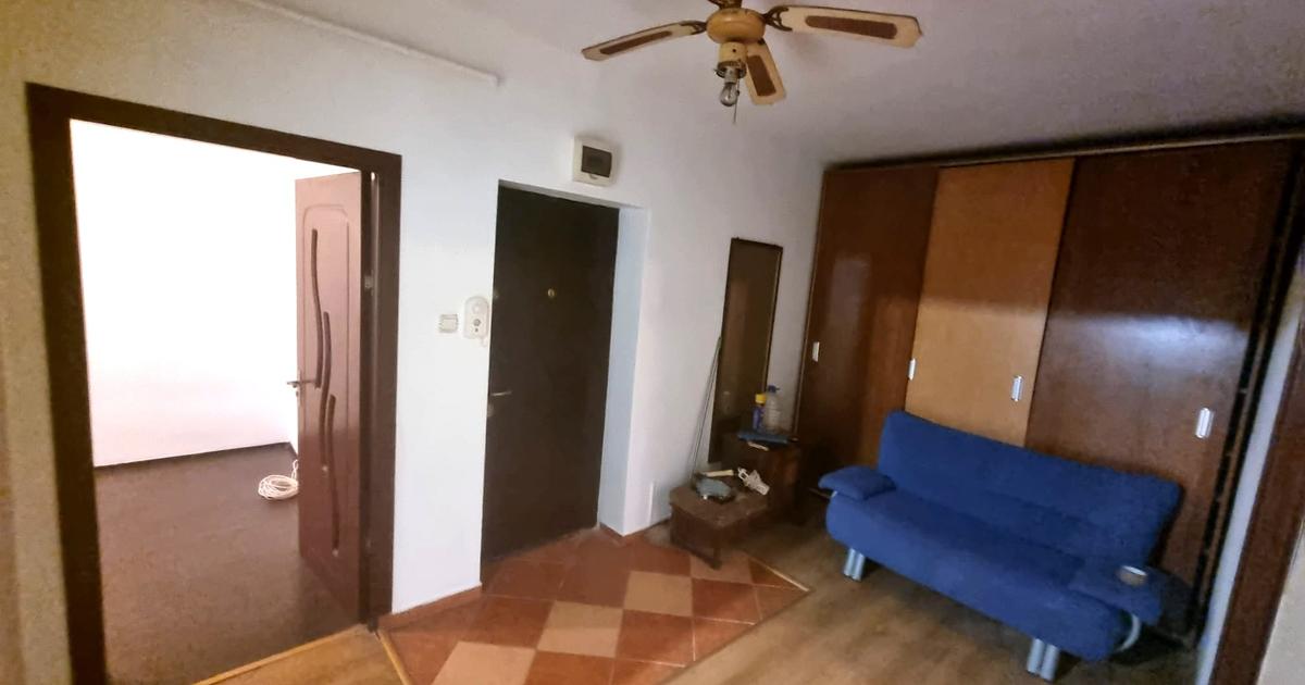 Apartament 3 camere 72mp Bradet bloc vila  Pret 84800eur neg