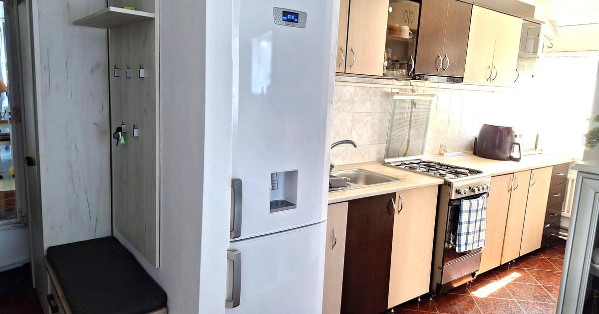 Apartament 3 camere 50mp +garaj mobilat utilat  52.000eur neg