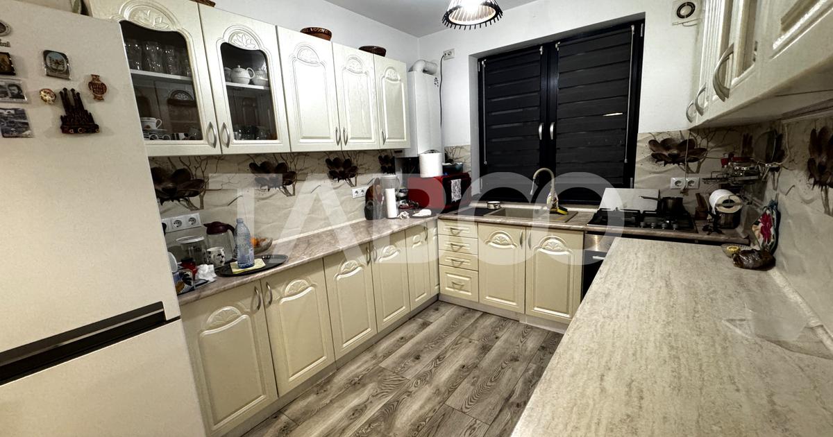 Casa de vanzare 4 camere 2 bai incalzire in pardoseala Selimbar Sibiu