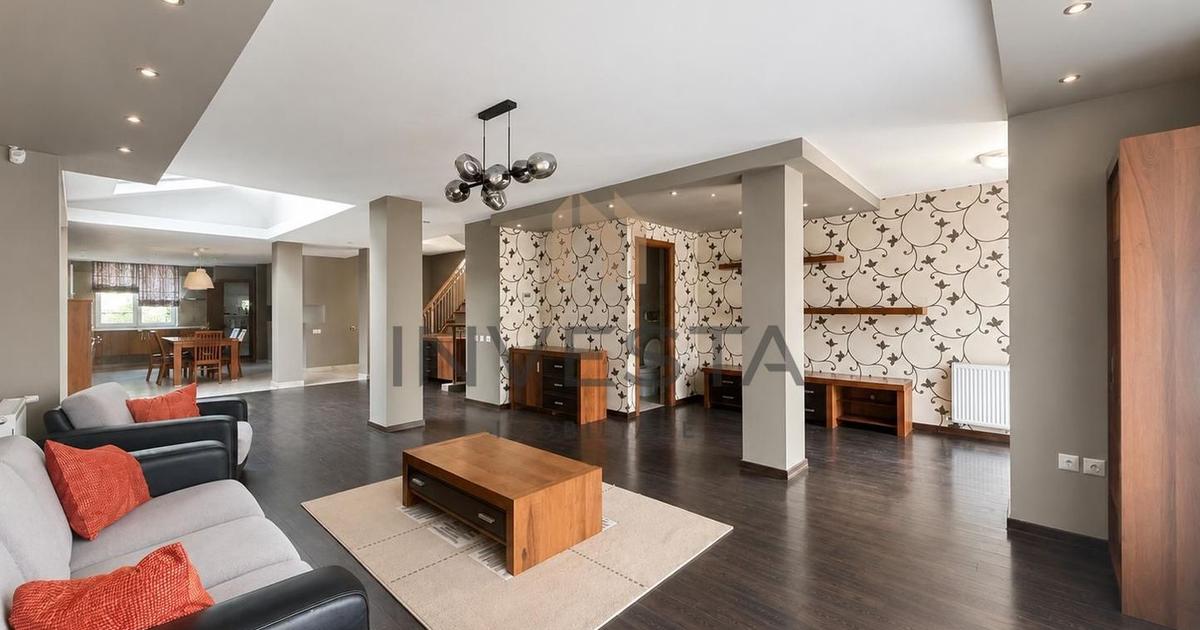 Casa de 360 mp cu sauna si garaj dublu de inchiriat in zona Buna Ziua