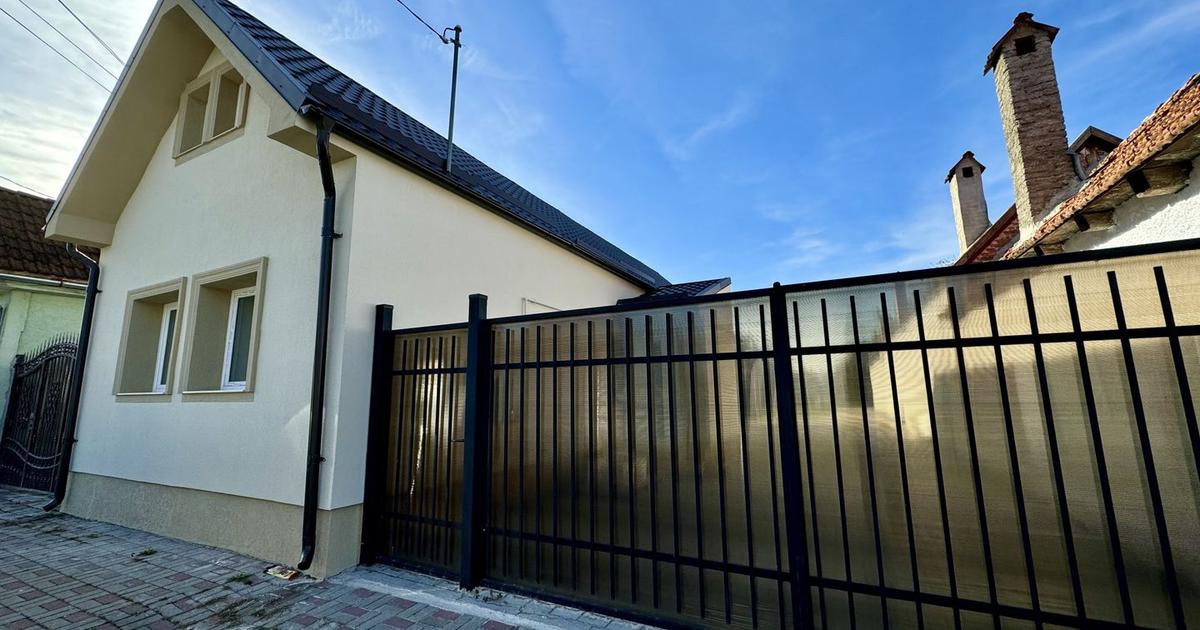 Casă individuală 90 mp cu 3 camere în Ghimbav