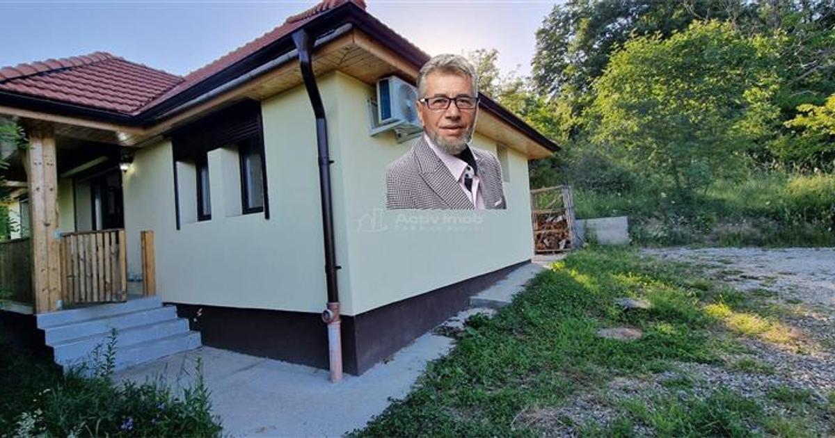 Casă individuală 100 mp cu 3 camere în zona Central, Reșița