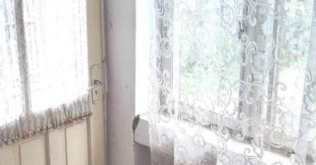 Casă cu 3 camere, garaj și anexe, teren 540 mp, zonă liniștită, fără trafic