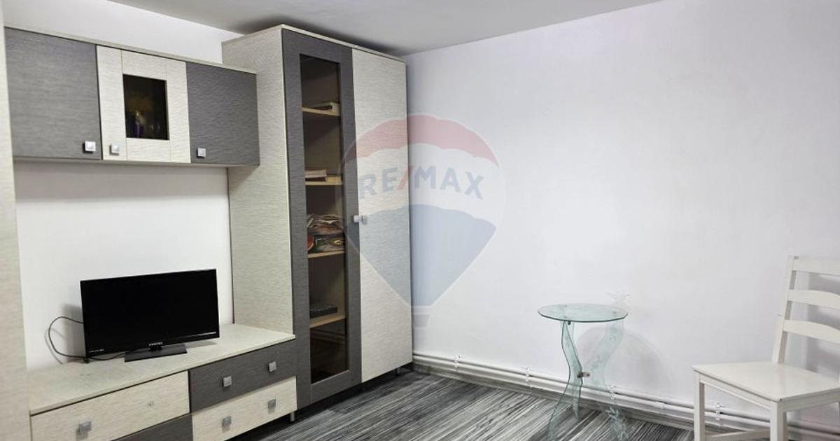 Casă / Vilă cu 6 camere de vânzare în zona Mihai Viteazu