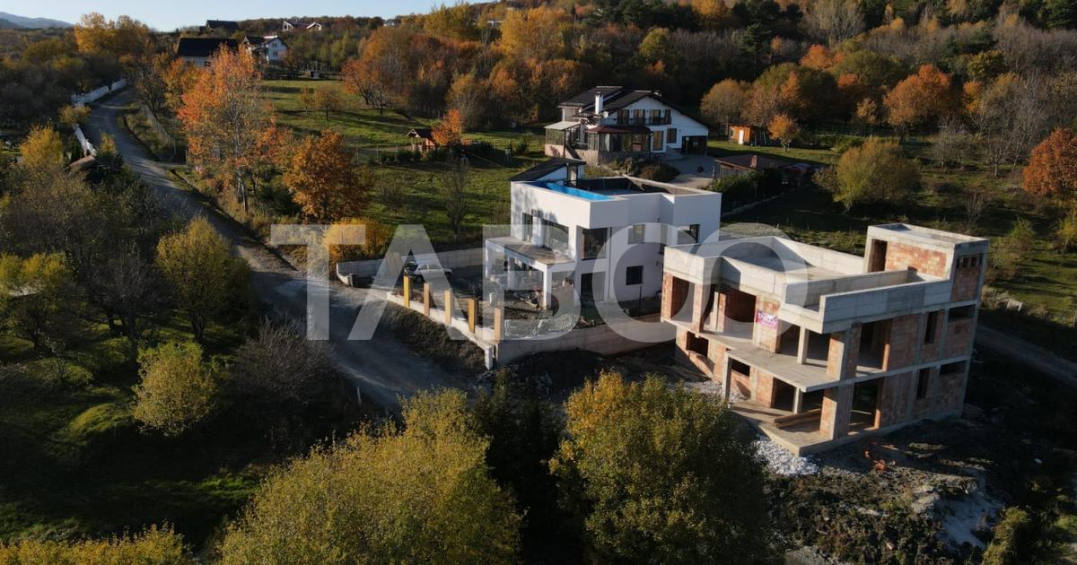 Vila premium Cisnadioara – panorama piscina infinity si teren 485 mp