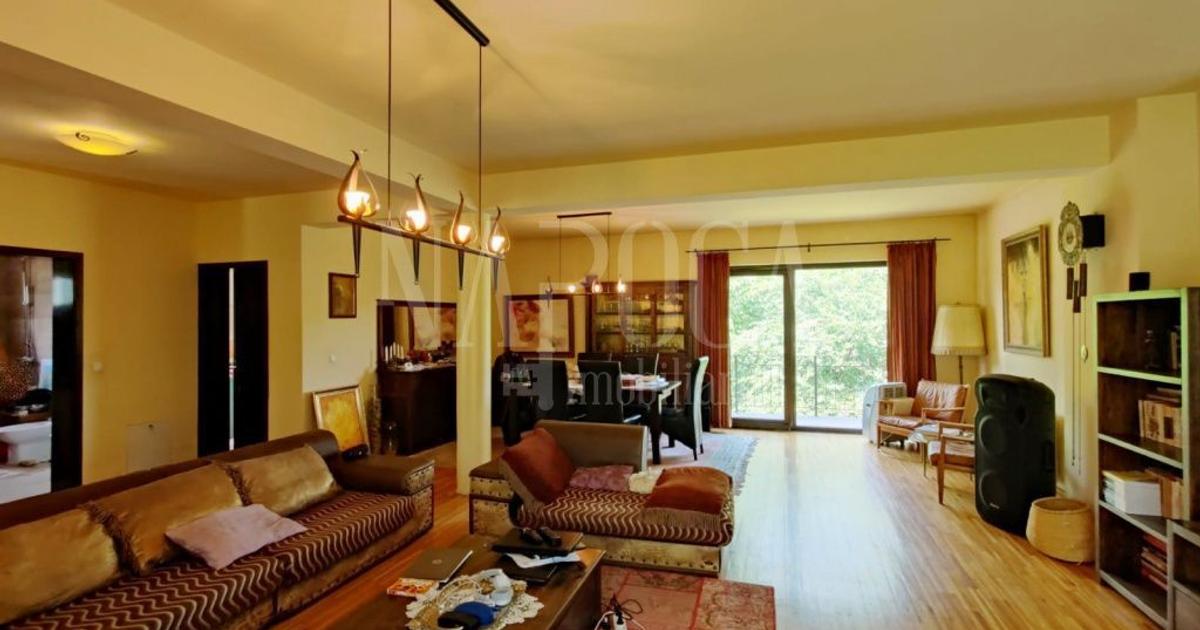 Casa 9 camere de vanzare in Andrei Muresanu, Cluj Napoca