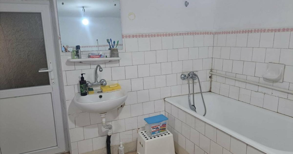 Casă individuală 648 mp cu 5 camere în Corabia