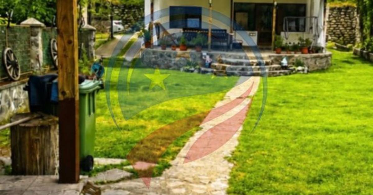 Pensiune cocheta de vanzare- Dubova-pe malul Dunării
