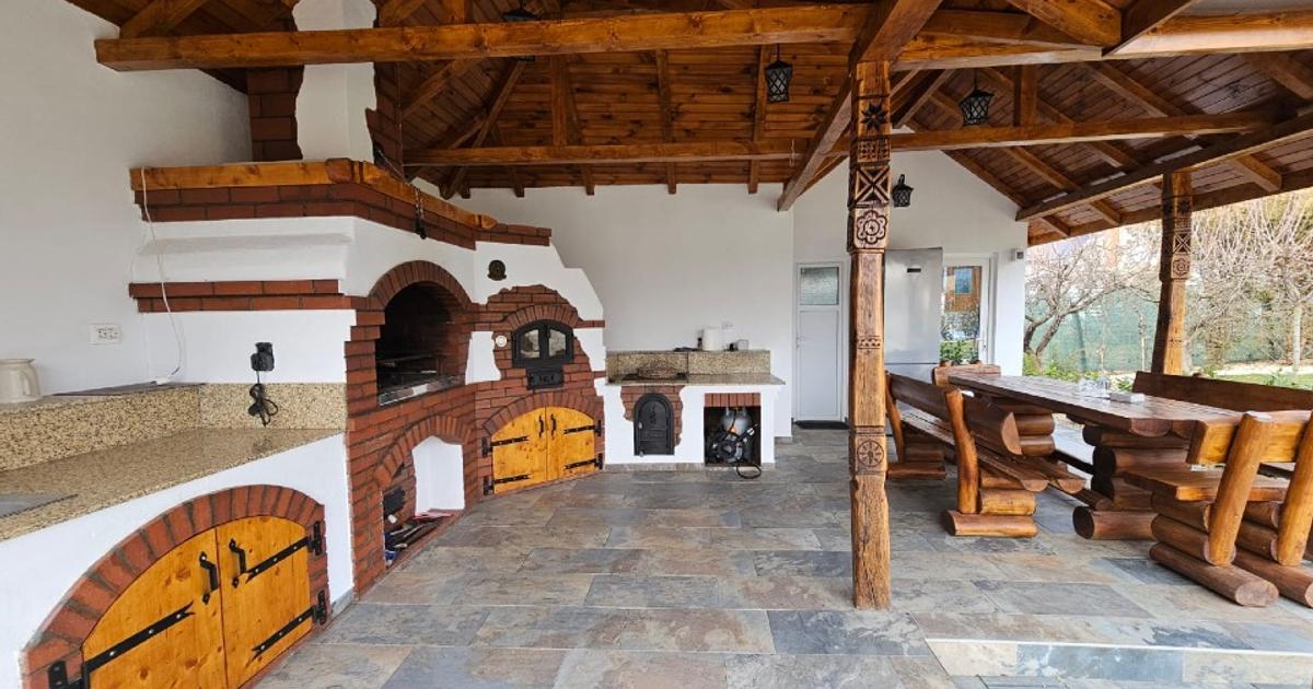 Casă individuală 217 mp cu 5 camere în Jiblea Veche