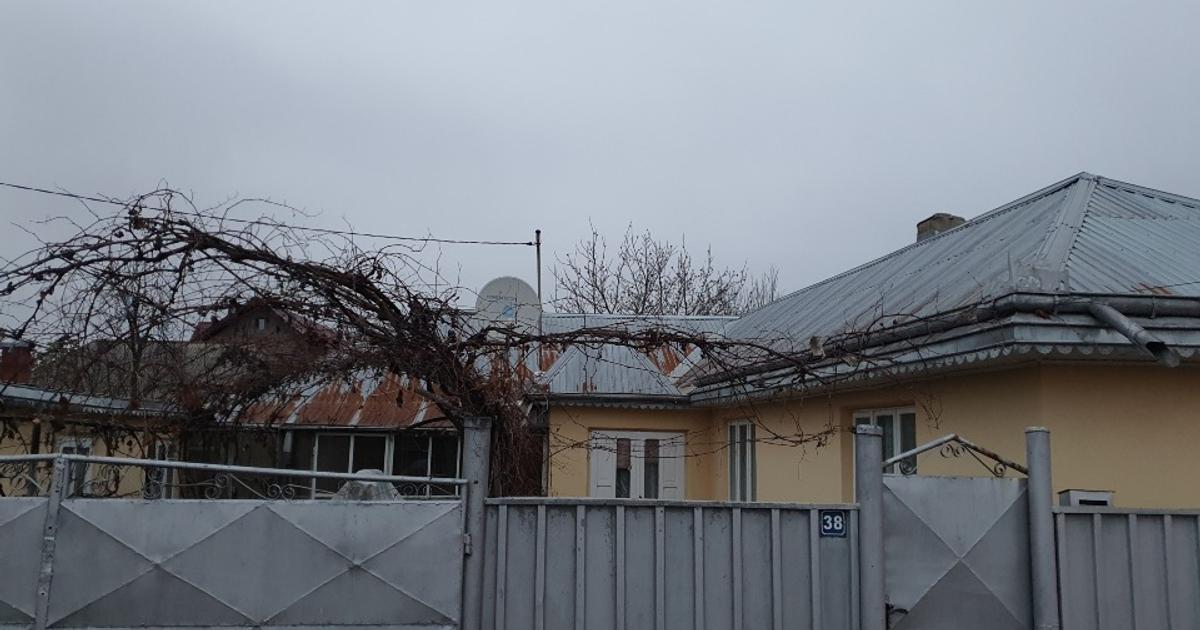 Casă individuală 80 mp cu 4 camere în Nisiporești
