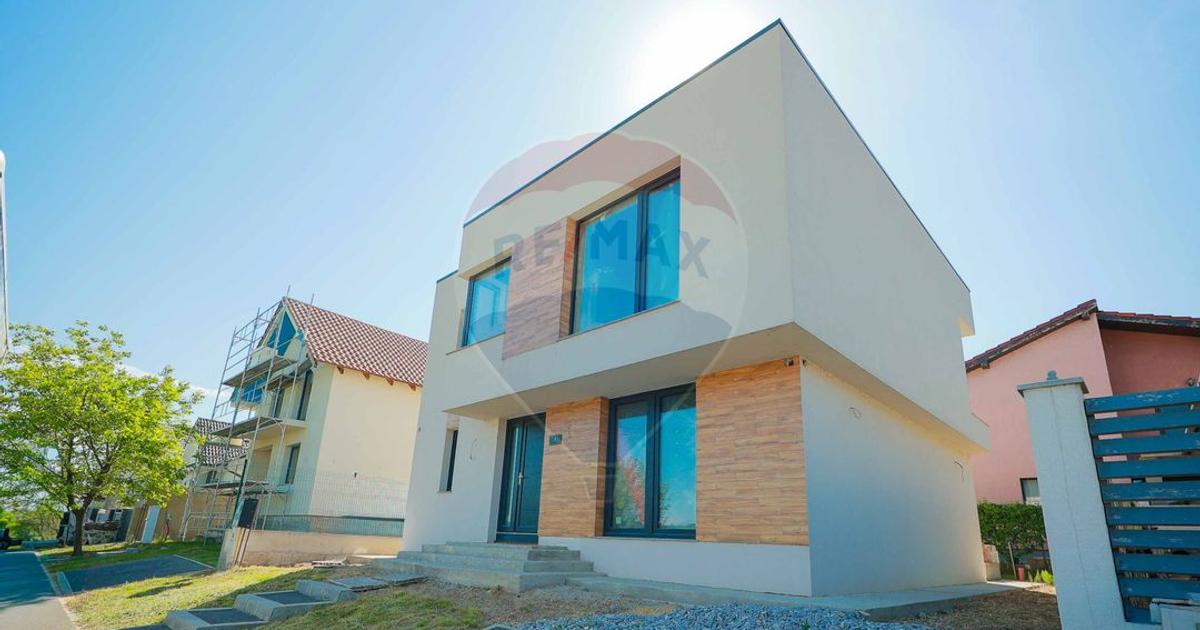 Casă / Vilă cu 5 camere de vânzare în zona Calea Clujului