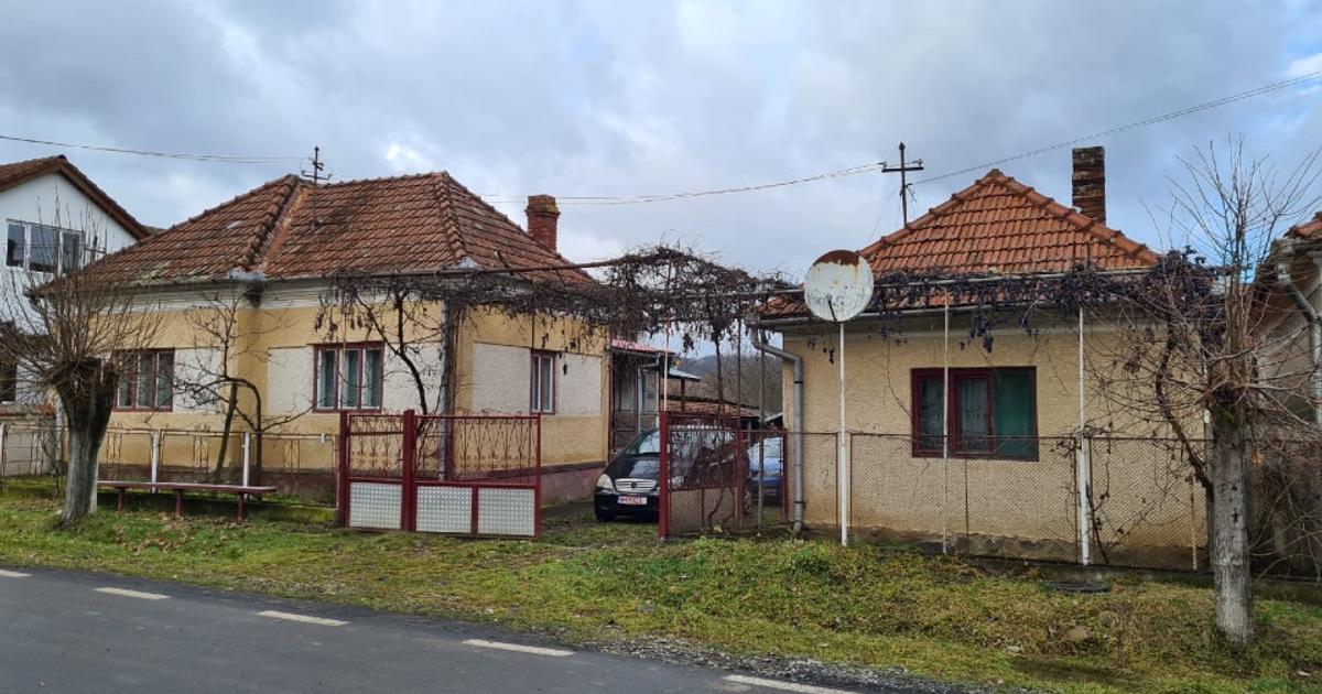 Casă individuală 150 mp cu 4 camere în Panc-Săliște
