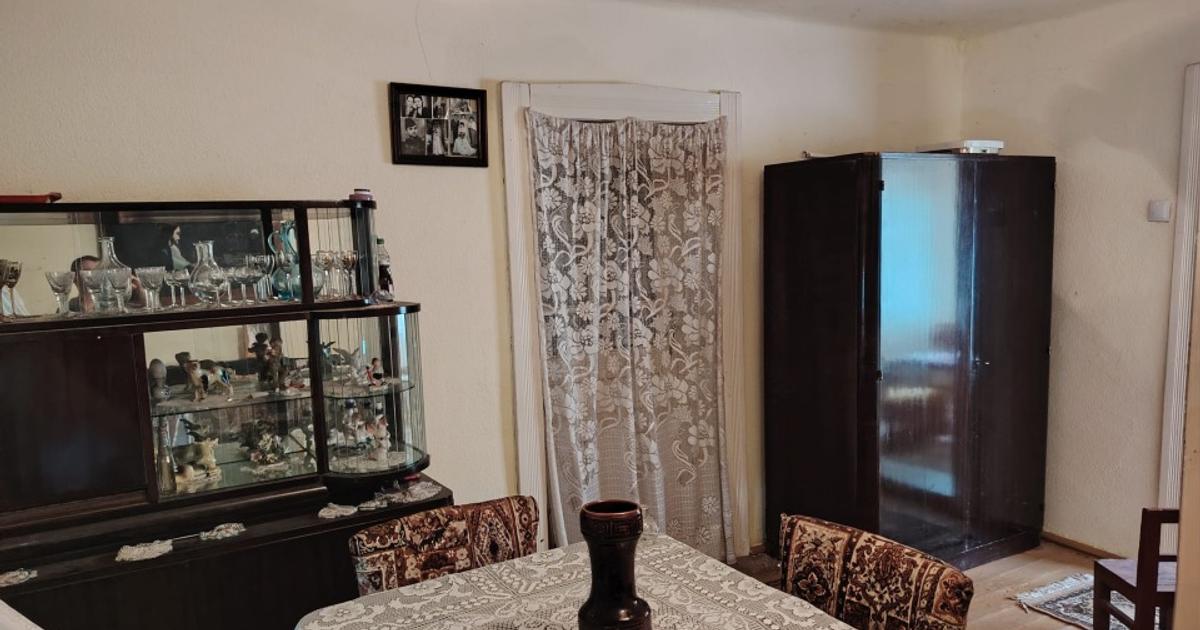 Casa 2 camere, baie, bucatrie - casa se vinde cu anexe gospodaresti si teren de