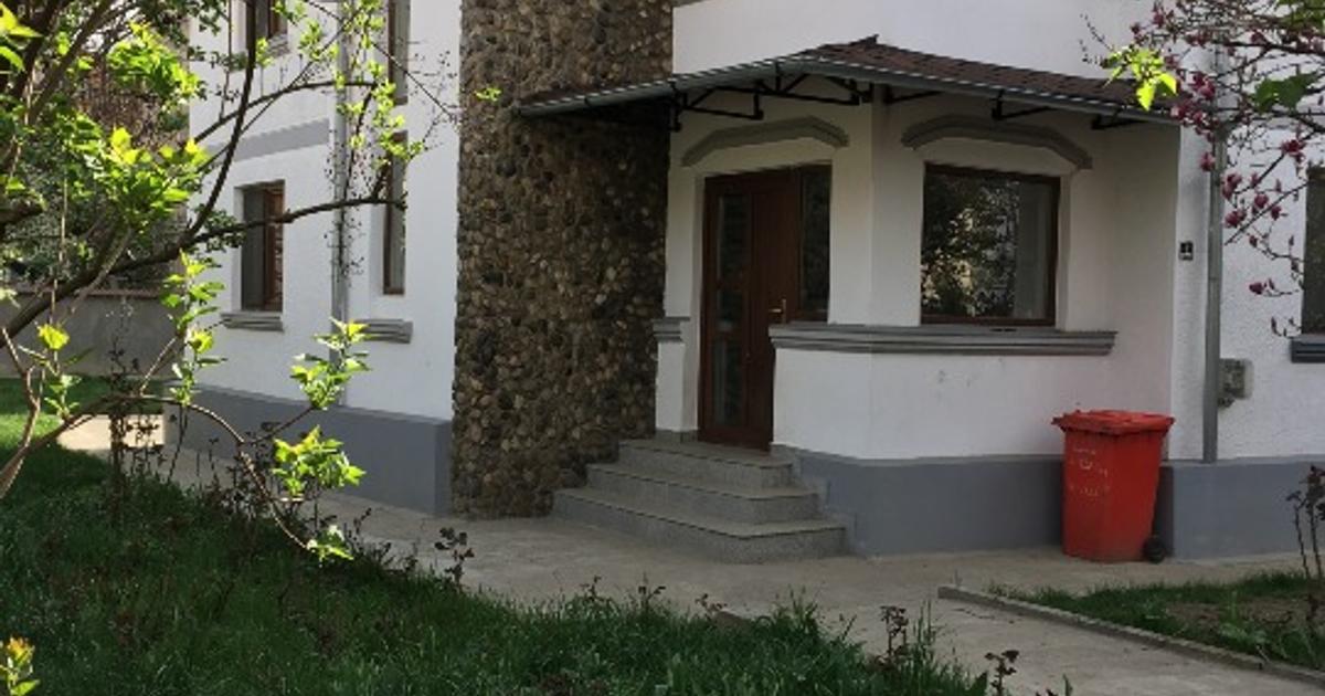 Casă individuală 202 mp cu 5 camere în zona Central, Râmnicu Vâlcea