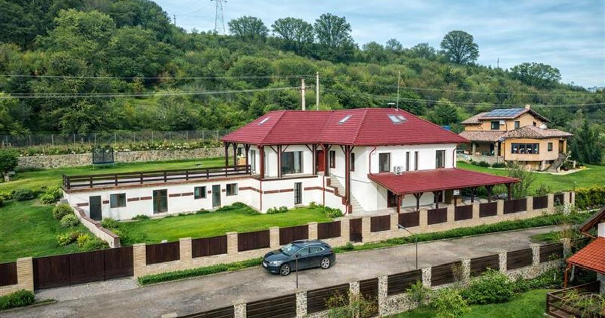 Proprietate premium cu SPA,sauna,casa oaspeti,teren 1.348 mp,acces padure, Sfant
