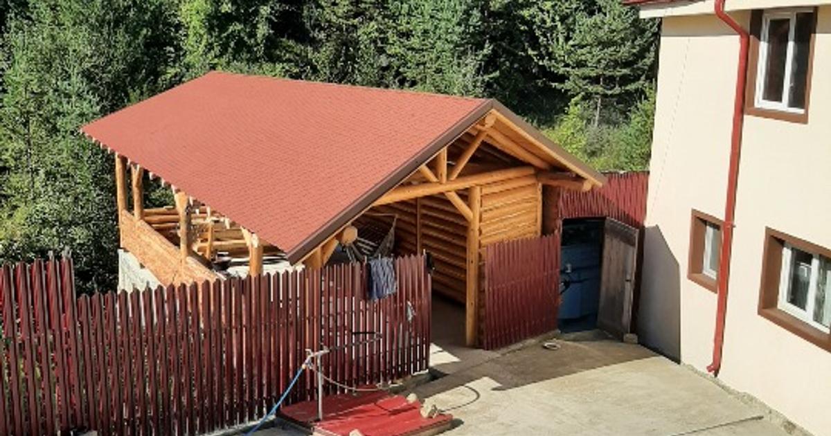 Casă individuală 240 mp cu 5 camere în Soveja