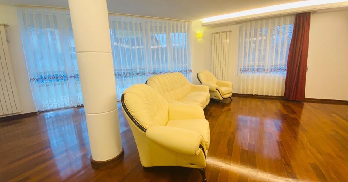 Casa D+P+M zona Grdina Poporului finisata +9 ari teren 308.000eur neg