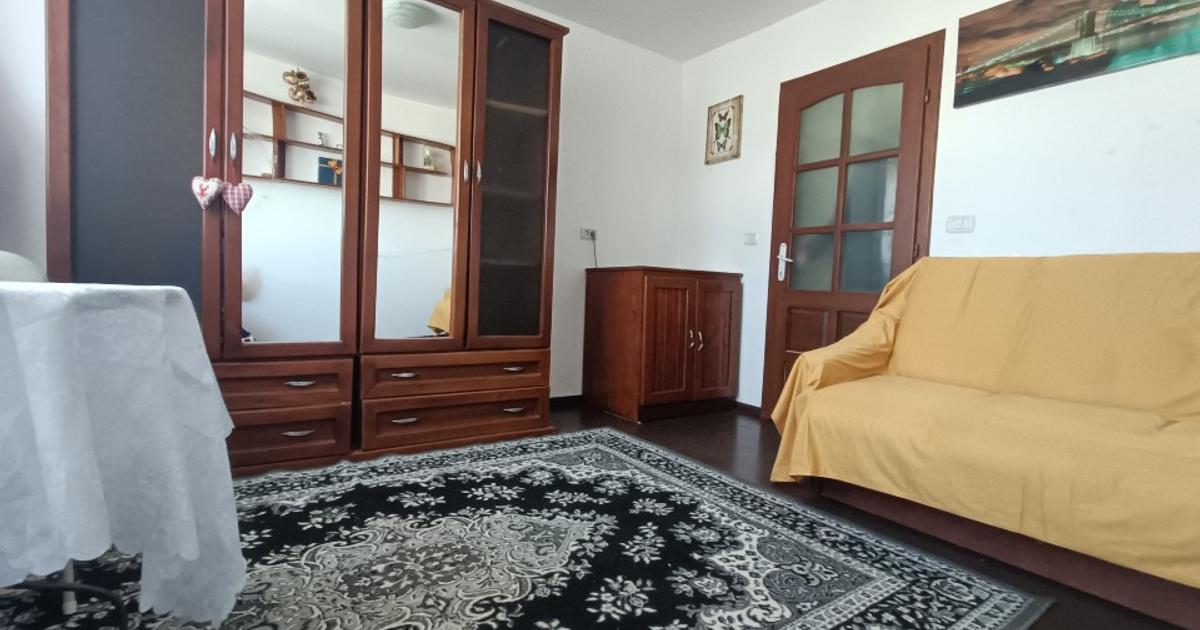Garsonieră decomandată în zona Central, Botoșani
