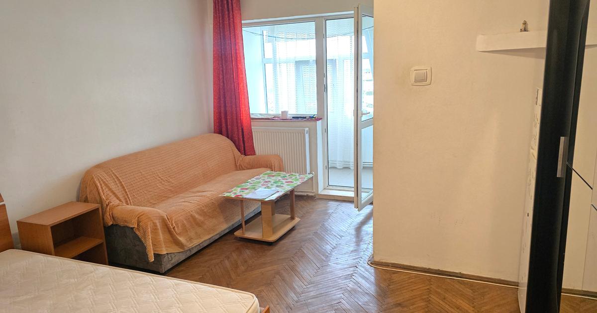 Vand garsoniera in Deva, etaj 3, izolat exterior, zona Strand, mobilata