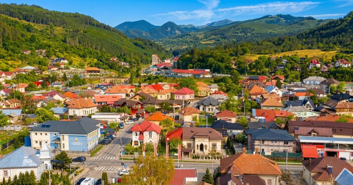 Conac Interbelic & Business la Cheie | Târgu Ocna | Yield Garantat