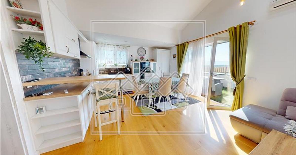 Penthouse de vanzare in Sibiu- mobilat si utilat - cu terasa de 40 mp